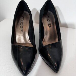Moda Leather and Suede Black Heels - 6 1/2 M